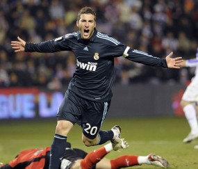 开云下载-乌克兰冲垮比利时，特奥的冠军级表现如何照亮战争阴霾