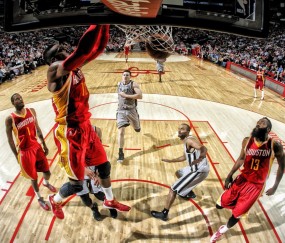 开云平台-哈登成为全场焦点，鹈鹕末节带走国王，巨星引力与团队韧性的双重奏