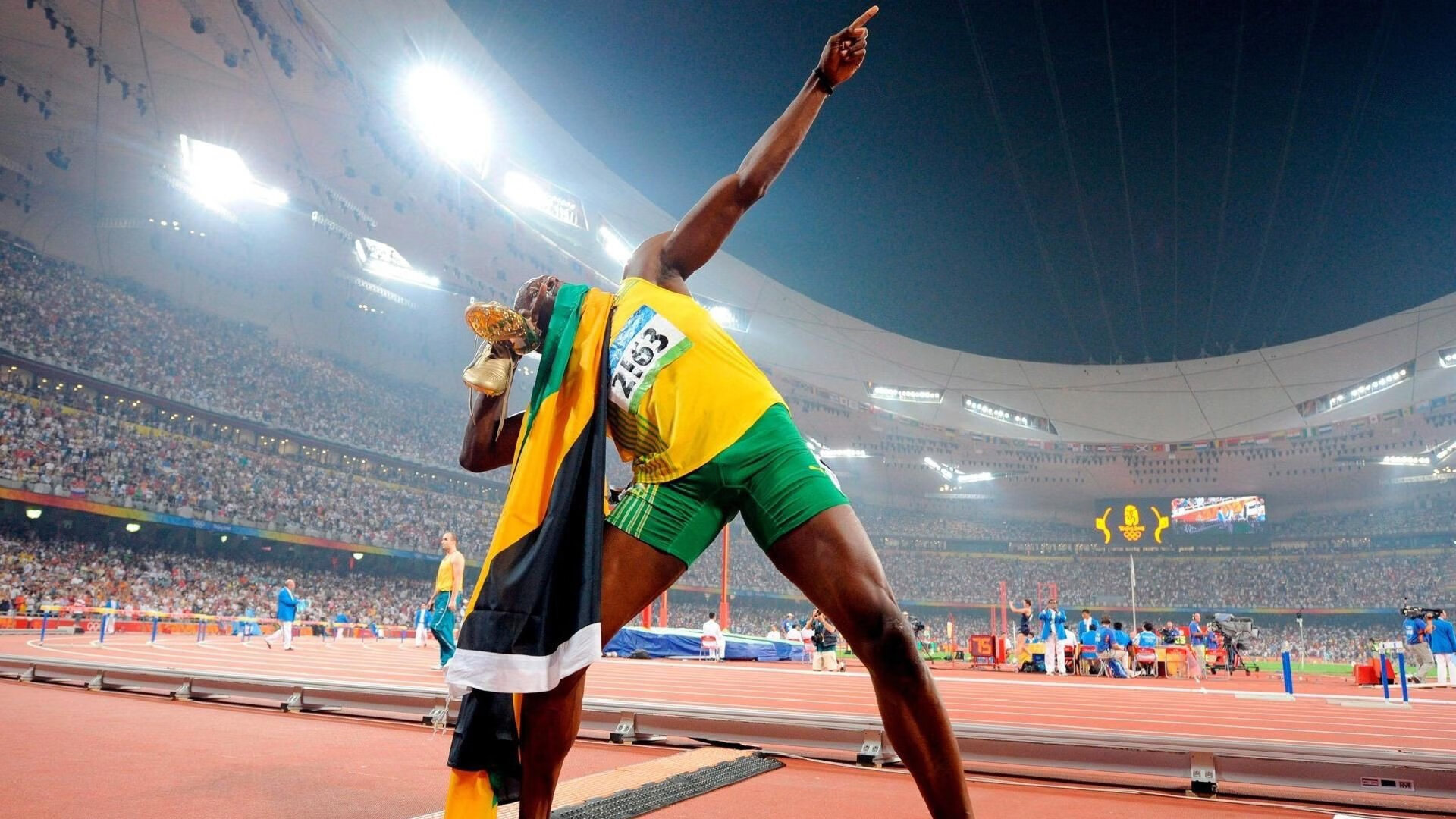 范弗利特爆发,老鹰最后时刻击败深圳队